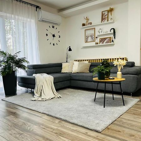 Gabi Apartman Gyenesdiás Buitenkant foto